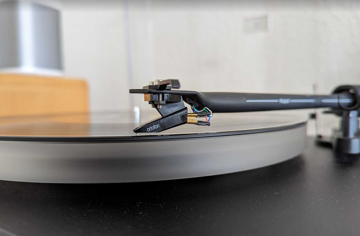 image from Pro-Ject Debut III - Fix Stylus Cables